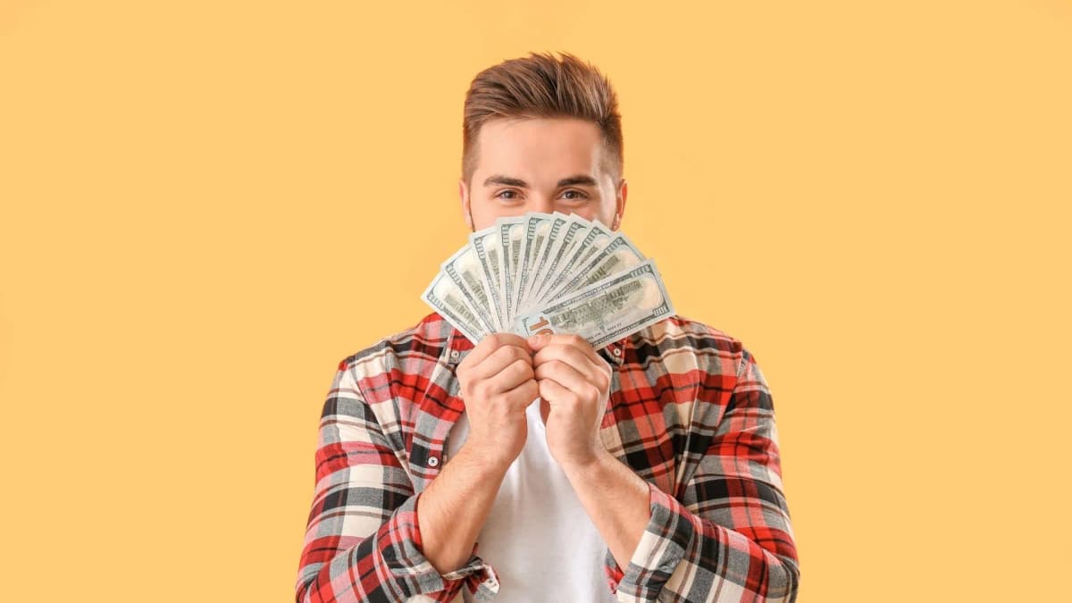 Freelancer Income in Dubai: Earning, Needs, and Stability