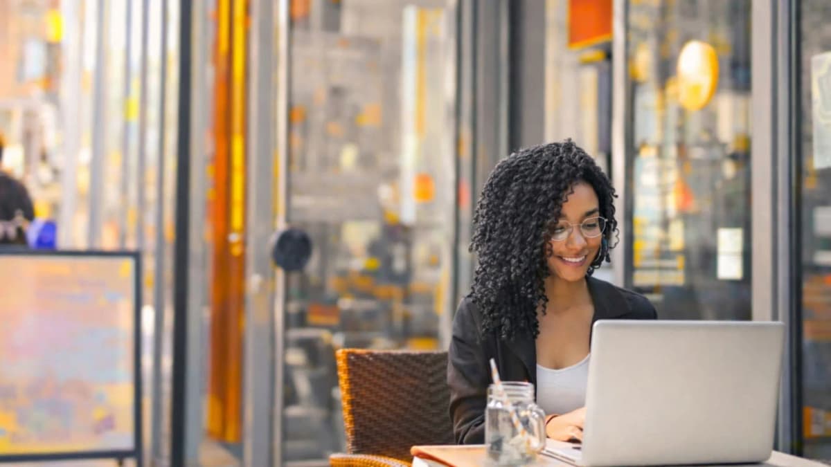 Can You Freelance in the UAE? What to Know Before You Get Started